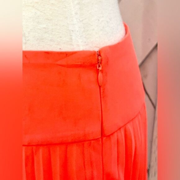 Express Neon Pleated Lined Skirt 6 - Picture 5 of 7